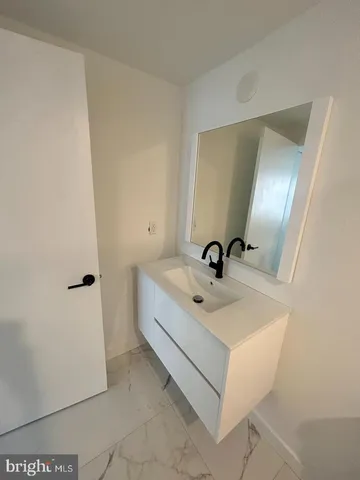 $2,200 | 642 Moore Street, Unit 3, Philadelphia, PA 19148