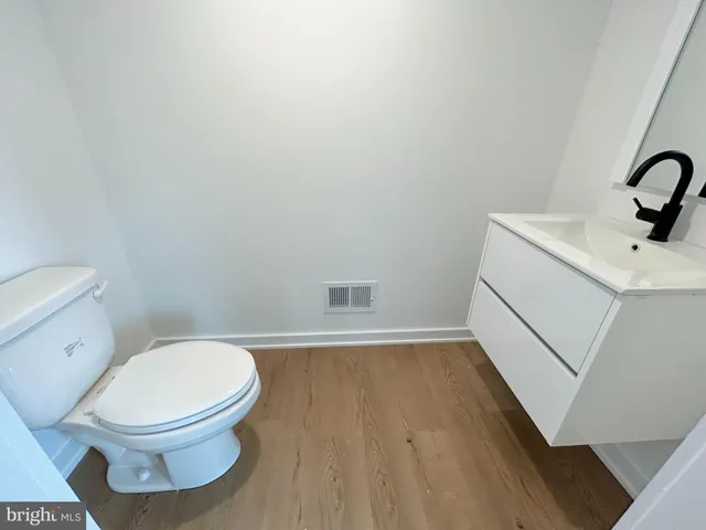 $2,200 | 642 Moore Street, Unit 3, Philadelphia, PA 19148