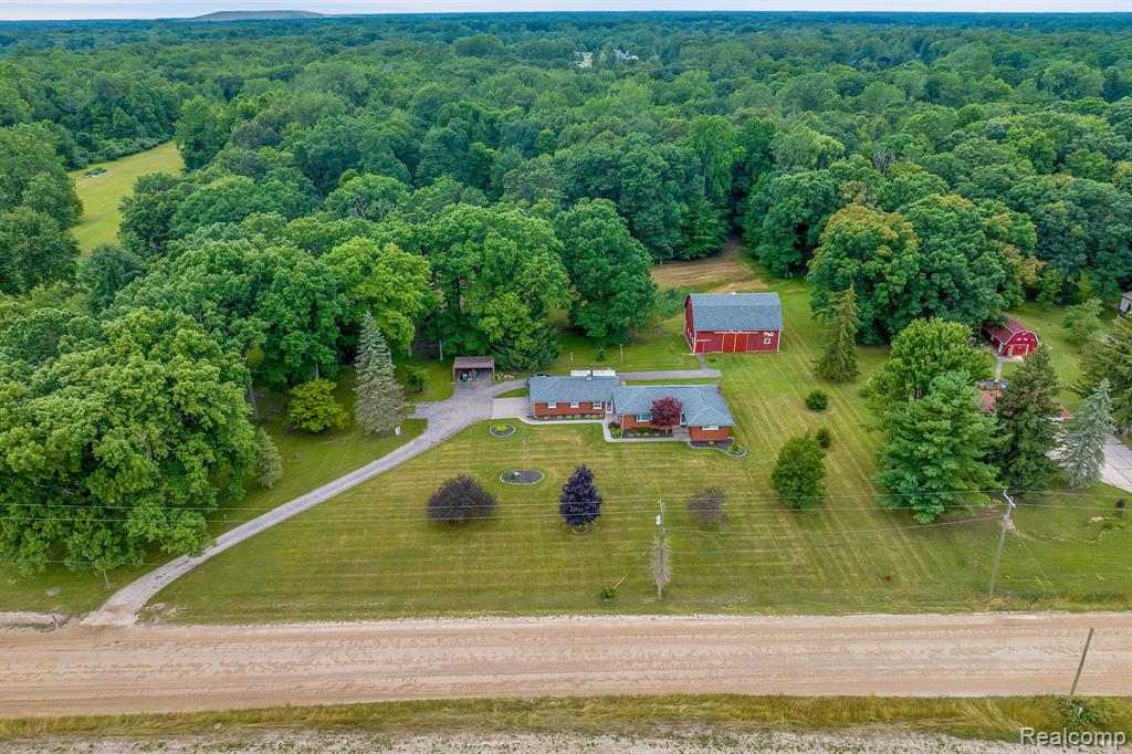 26400 Romine Road New Boston, MI 48164 - Photo 2 of 42 Gallery Image 2