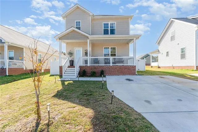 $260,000 | 1514 Kingsway Drive, High Point, NC 27260