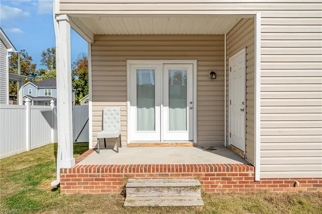 $260,000 | 1514 Kingsway Drive, High Point, NC 27260