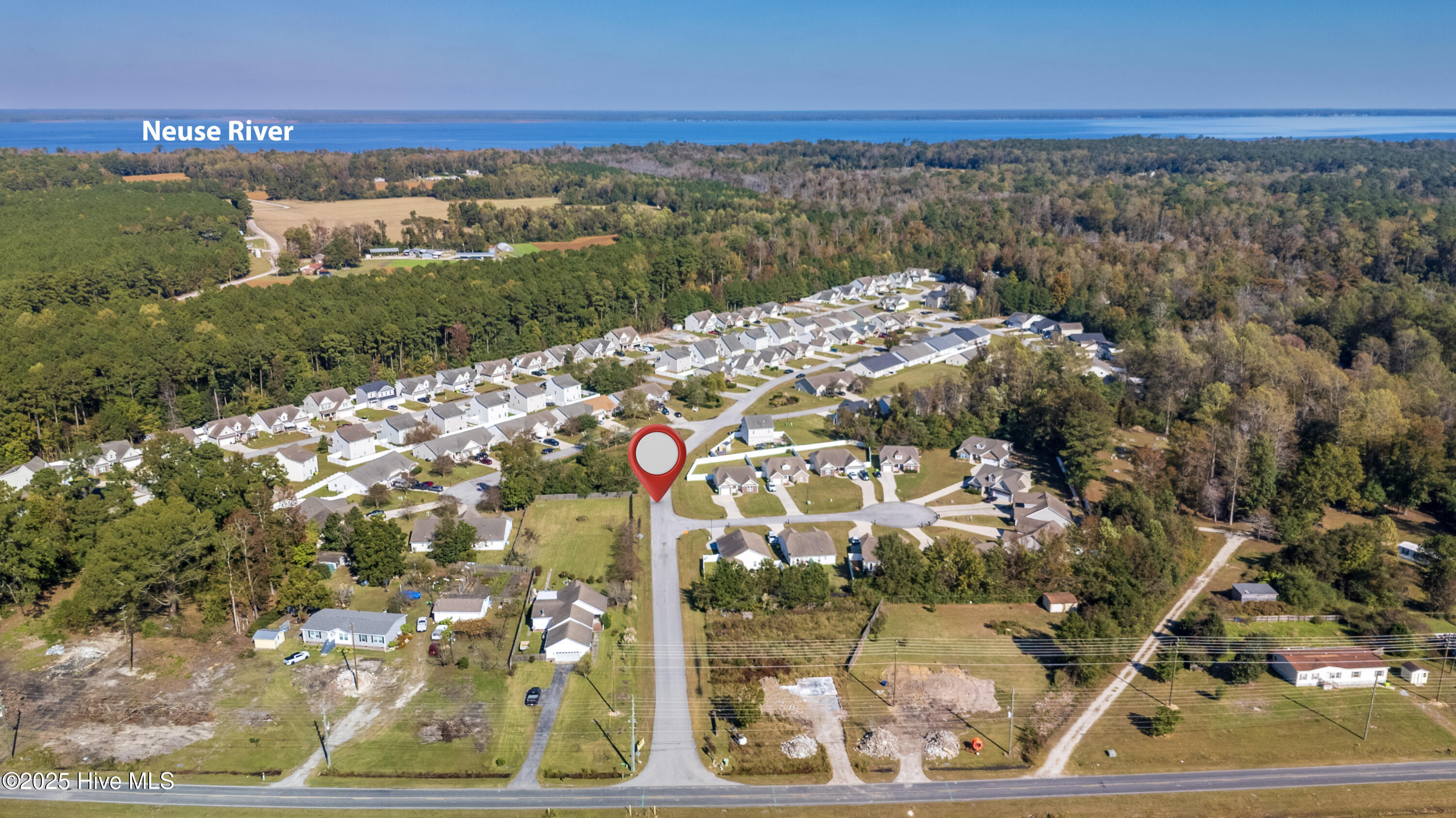 445 Peregrine Ridge Drive New Bern, NC 28560 - Photo 18 of 19 3-DJI_20251101140603_0003_D-HDR-Edit