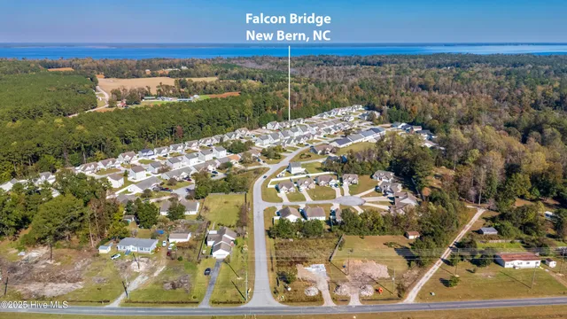 $359,900 | 445 Peregrine Ridge Drive, New Bern, NC 28560