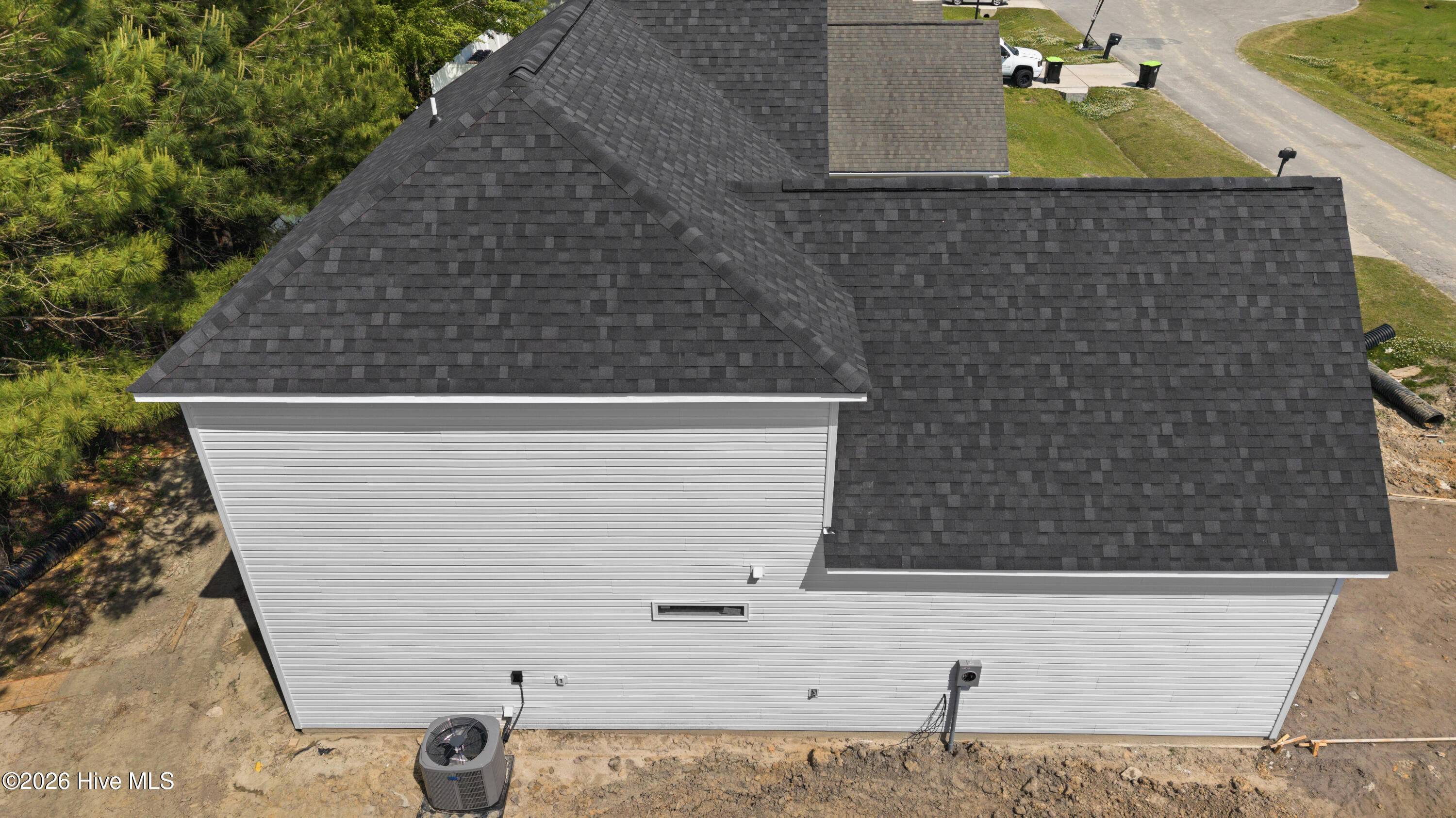 445 Peregrine Ridge Drive New Bern, NC 28560 - Photo 20 of 39 28-DJI_20260419025321_0212_D