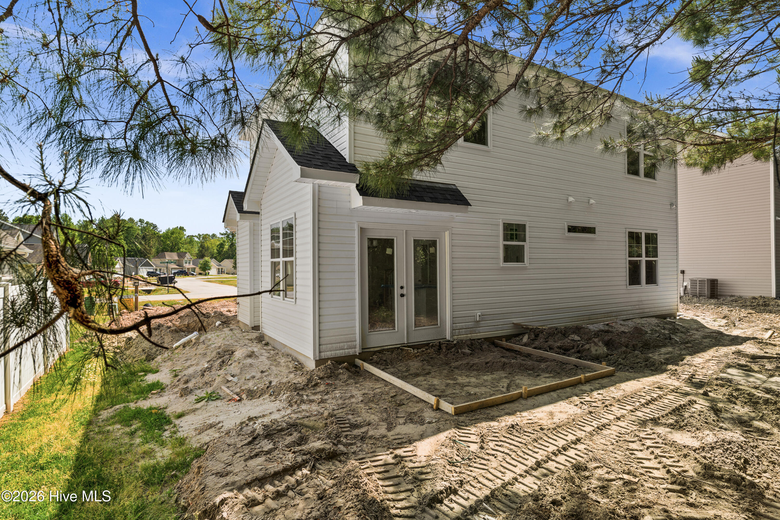 445 Peregrine Ridge Drive New Bern, NC 28560 - Photo 3 of 39 3-DSC05808