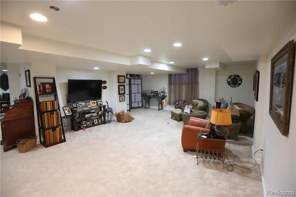 3700 Newcastle Drive Rochester Hills, MI 48306 - Photo 67 of 68
