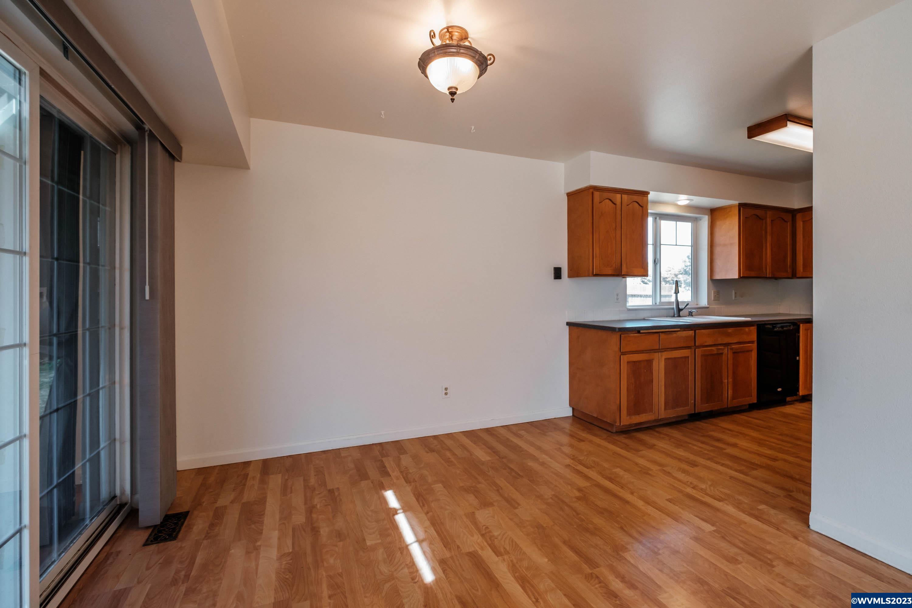 2510 Del Rio Court Southeast Albany, OR 97322 - Photo 9 of 42 Gallery Image 9