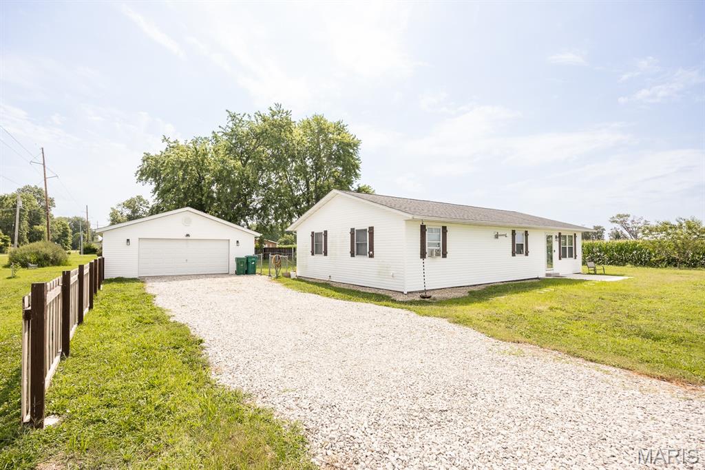 2309 South 6th Street Fayetteville, IL 62258 - Photo 2 of 22