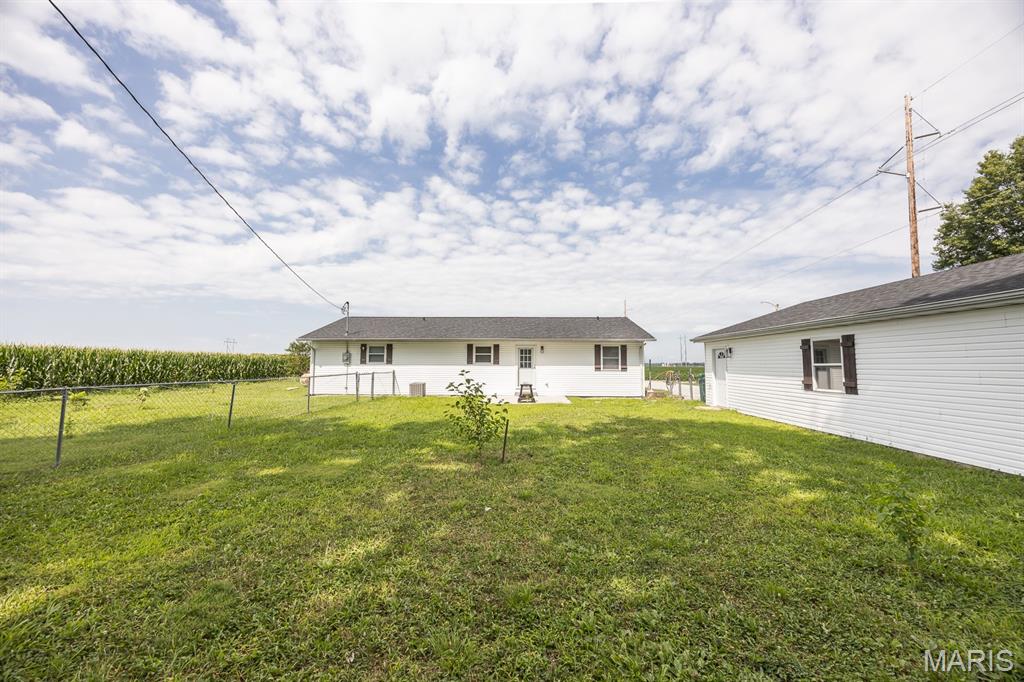 2309 South 6th Street Fayetteville, IL 62258 - Photo 4 of 22