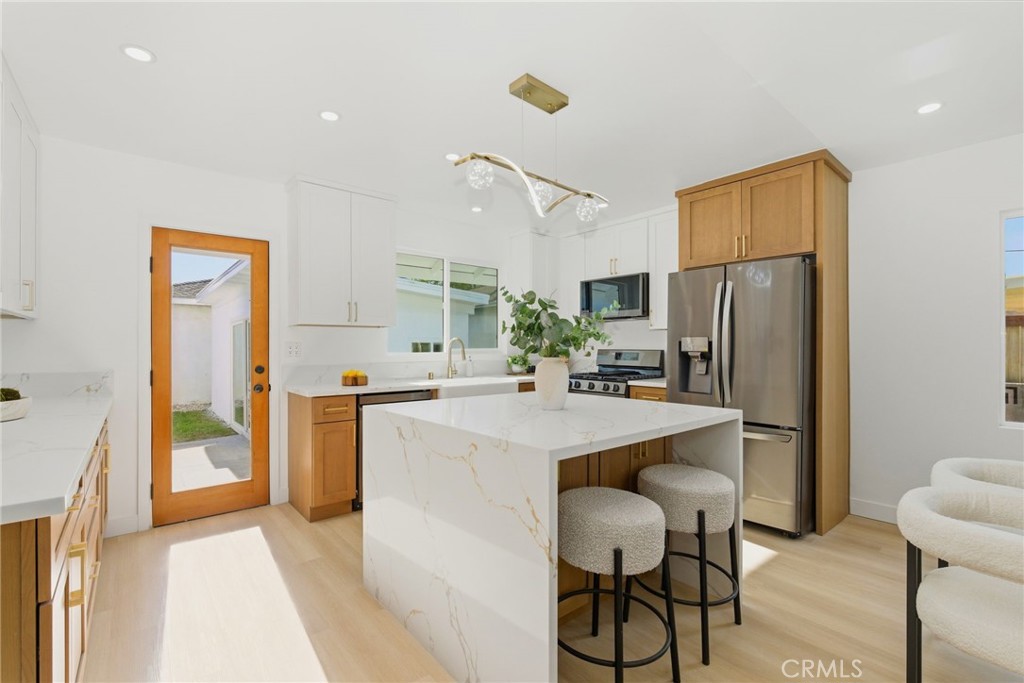 3516 Roxanne Avenue Long Beach, CA 90808 - Photo 9 of 32