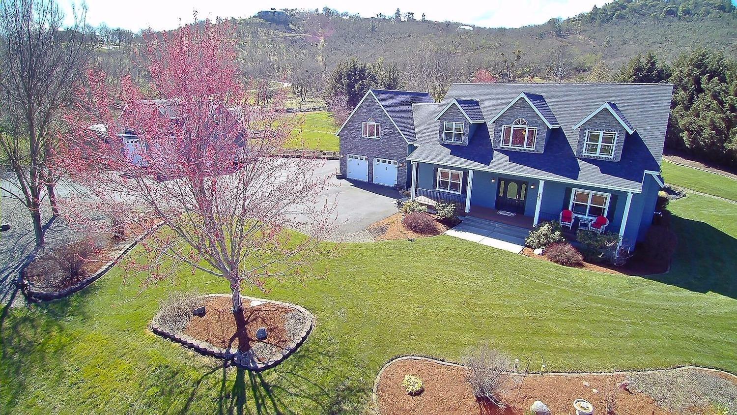 4491 Pioneer Road Medford, OR 97501 - Photo 3 of 34 This home is simply a must-see!