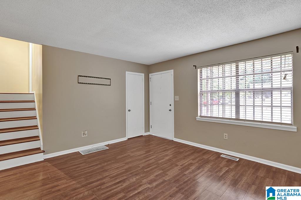3113 Ashwood Road Bessemer, AL 35023 - Photo 2 of 19