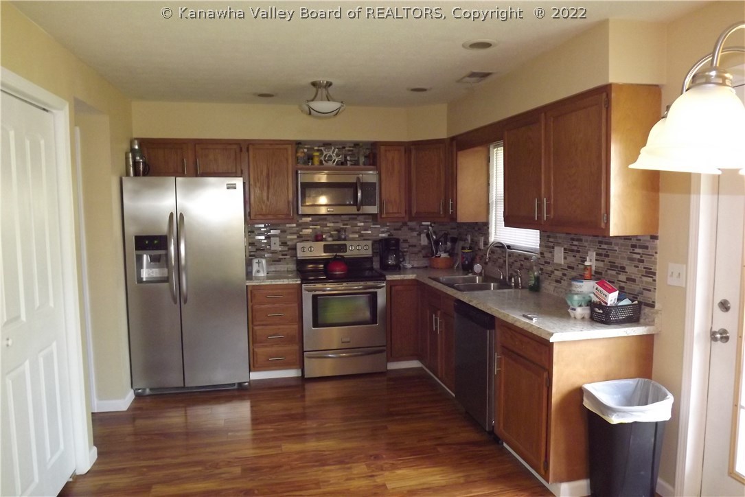 102 Rolling Acres Road, Unit E Winfield, WV 25213 - Photo 18 of 19 Gallery Image 18