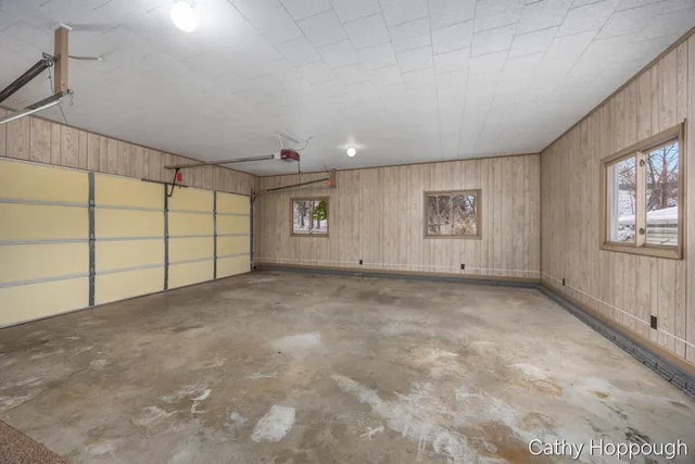 $340,000 | 250 Meadowlane Drive, Portland, MI 48875