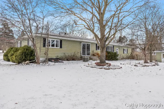 $340,000 | 250 Meadowlane Drive, Portland, MI 48875