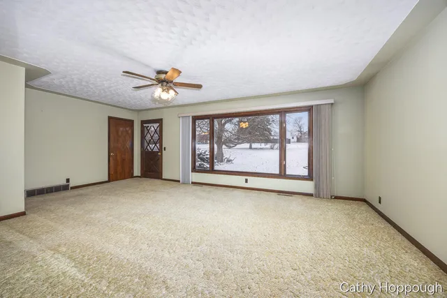 $340,000 | 250 Meadowlane Drive, Portland, MI 48875