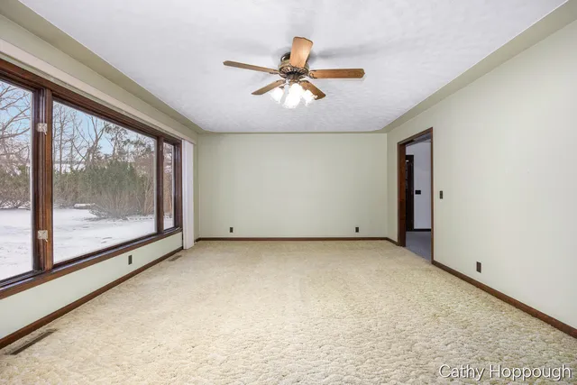 $340,000 | 250 Meadowlane Drive, Portland, MI 48875