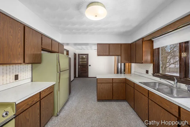 $340,000 | 250 Meadowlane Drive, Portland, MI 48875