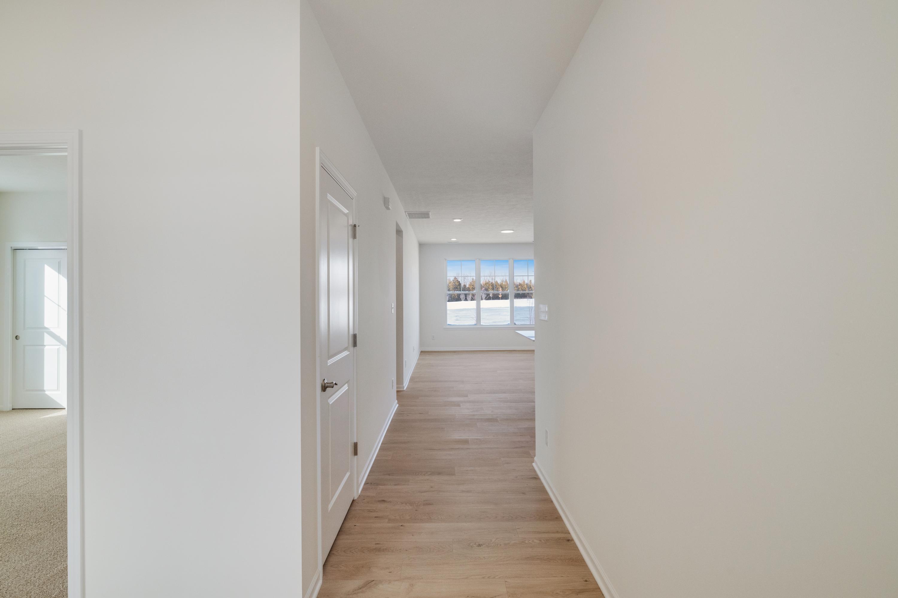 3209 Hilltop Road Valparaiso, IN 46385 - Photo 5 of 23 3000x2000