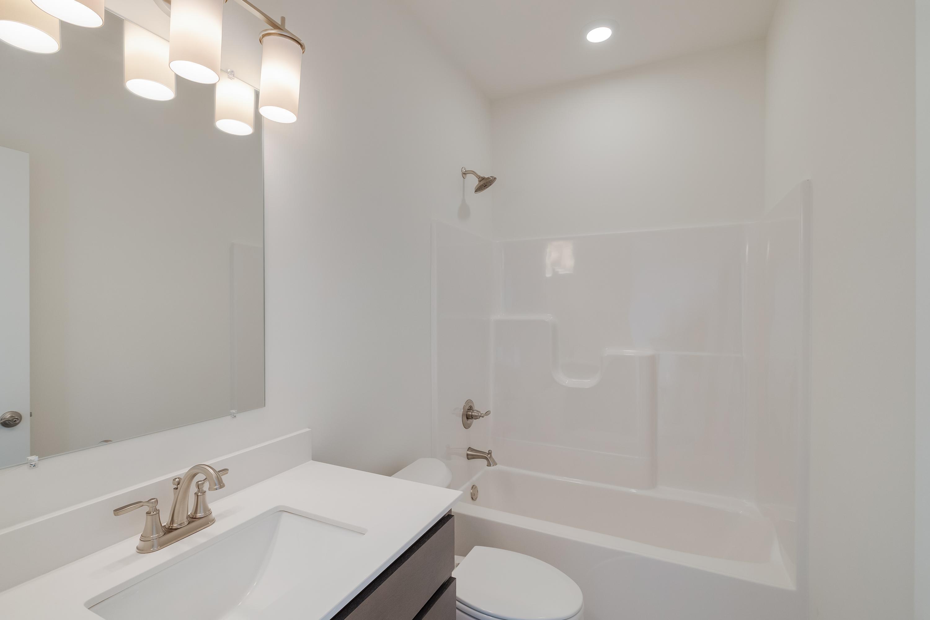 3209 Hilltop Road Valparaiso, IN 46385 - Photo 7 of 23 3000x2000