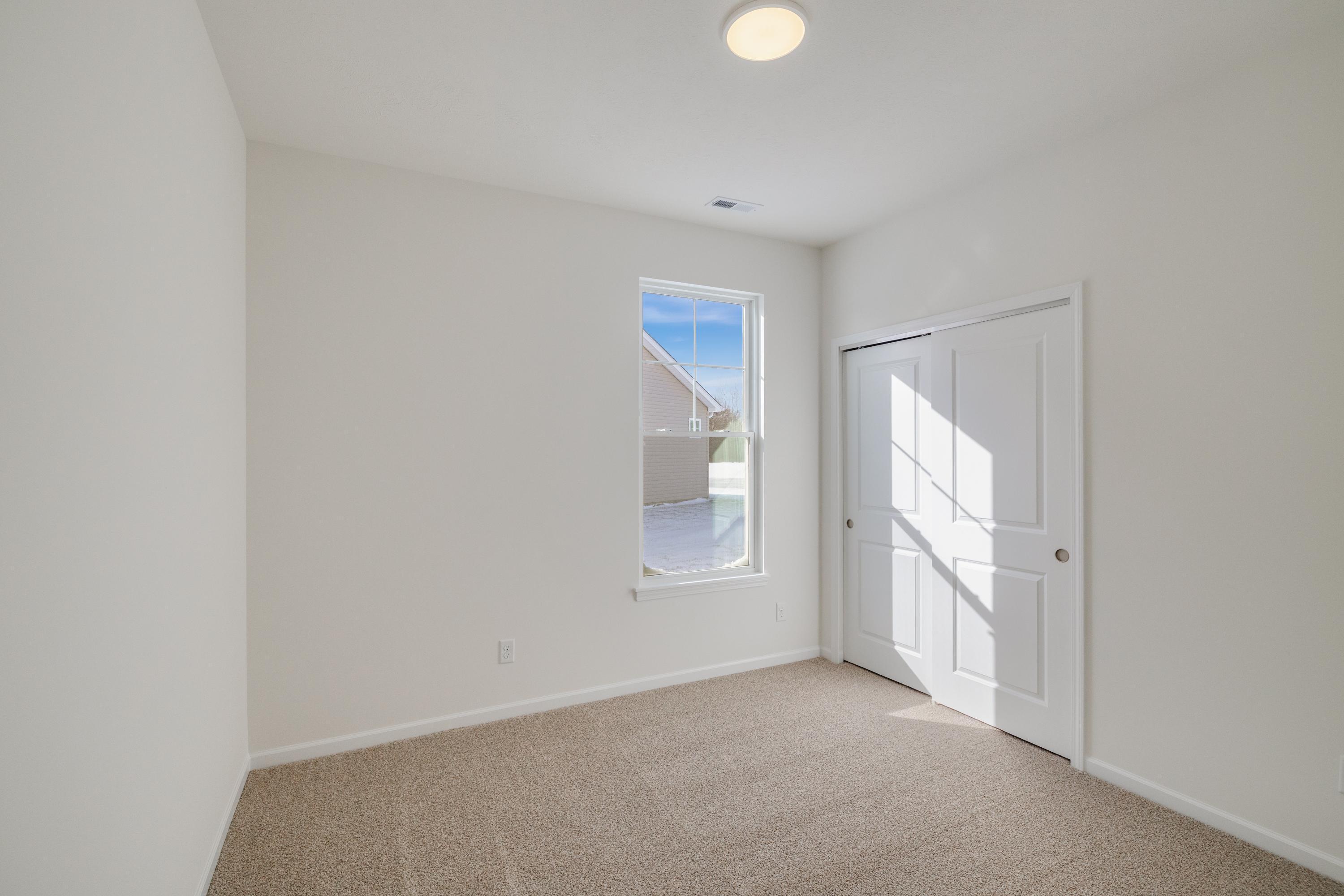 3209 Hilltop Road Valparaiso, IN 46385 - Photo 8 of 23 3000x2000