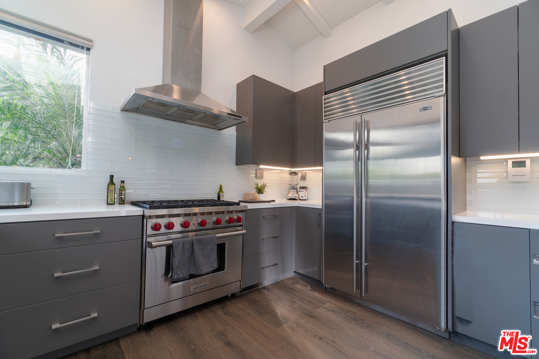 1536 Rising Glen Road Los Angeles, CA 90069 - Photo 13 of 41
