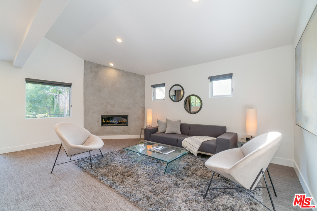 1536 Rising Glen Road Los Angeles, CA 90069 - Photo 16 of 41