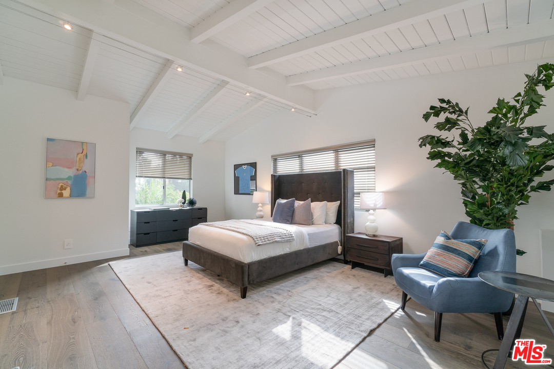 1536 Rising Glen Road Los Angeles, CA 90069 - Photo 30 of 41