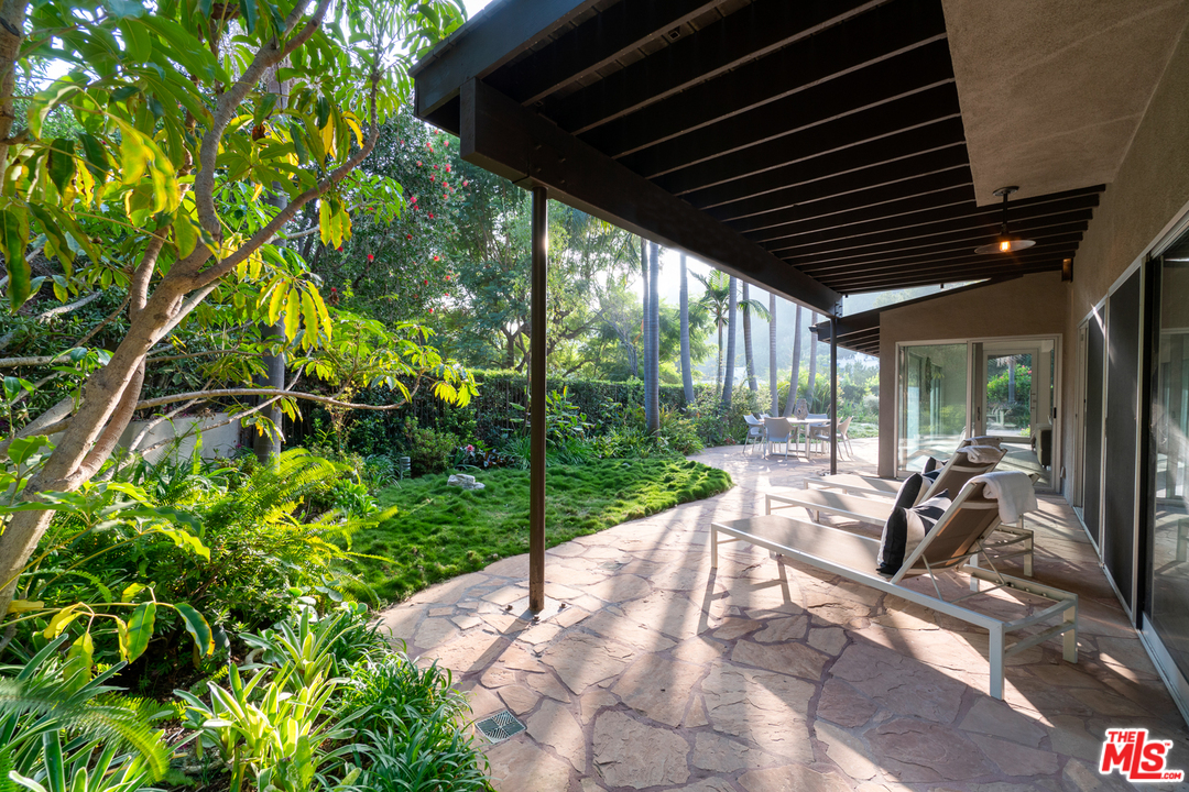 1536 Rising Glen Road Los Angeles, CA 90069 - Photo 39 of 41