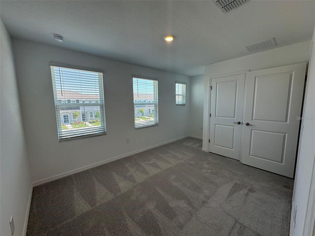3133 Skyline Loop Kissimmee, FL 34758 - Photo 4 of 44