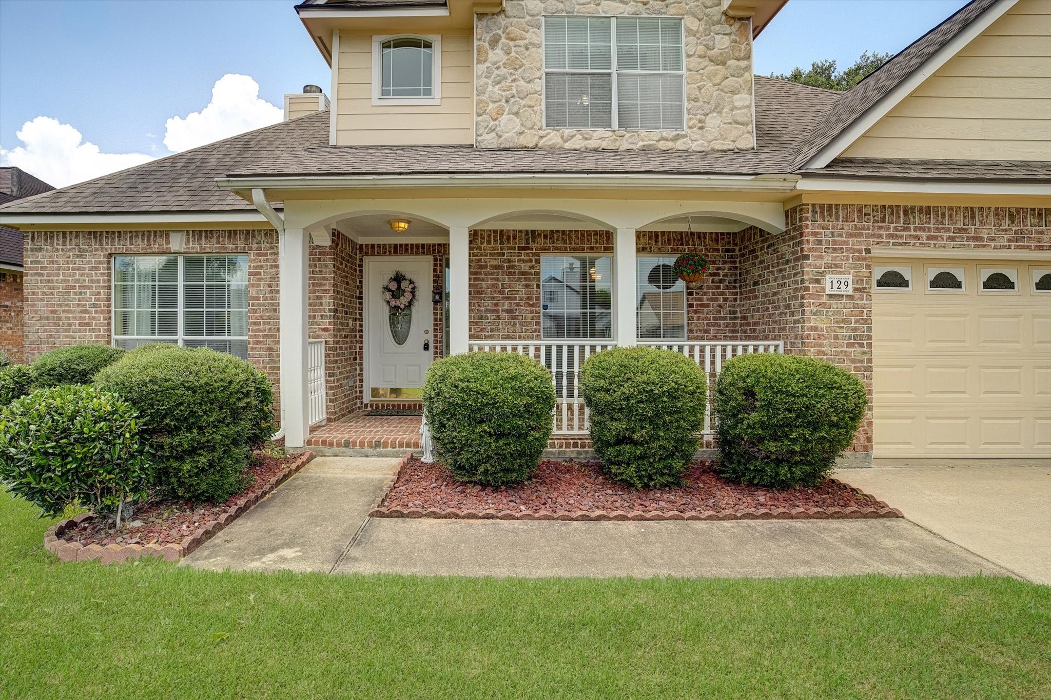 129 Lasso Street Angleton, TX 77515 - Photo 2 of 47