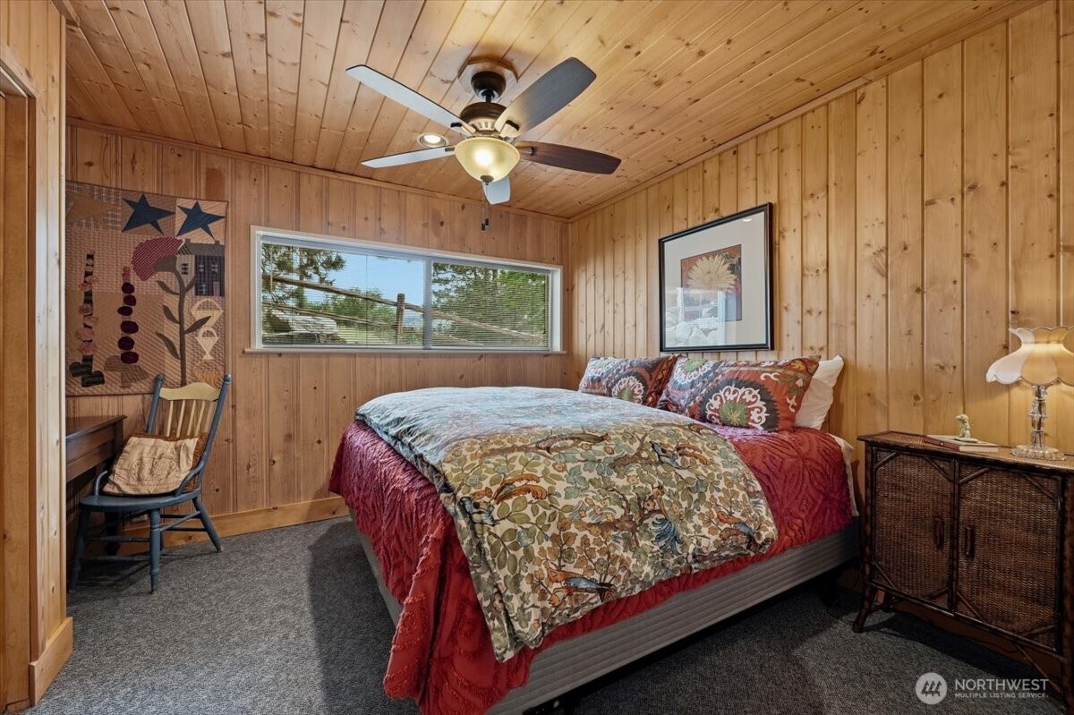 15137 South Lakeshore Road Chelan, WA 98816 - Photo 37 of 40