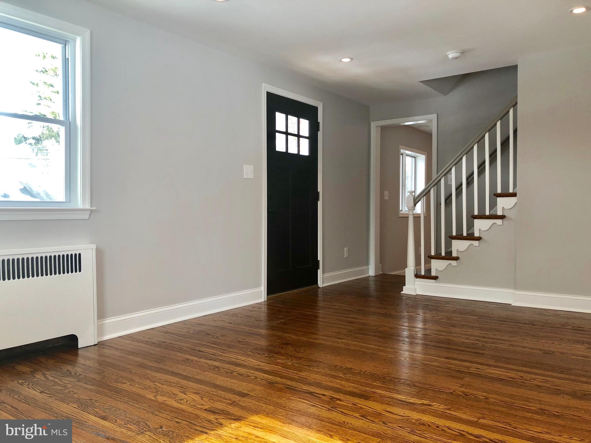 41 Moreland Road Paoli, PA 19301 - Photo 5 of 20 Living Room