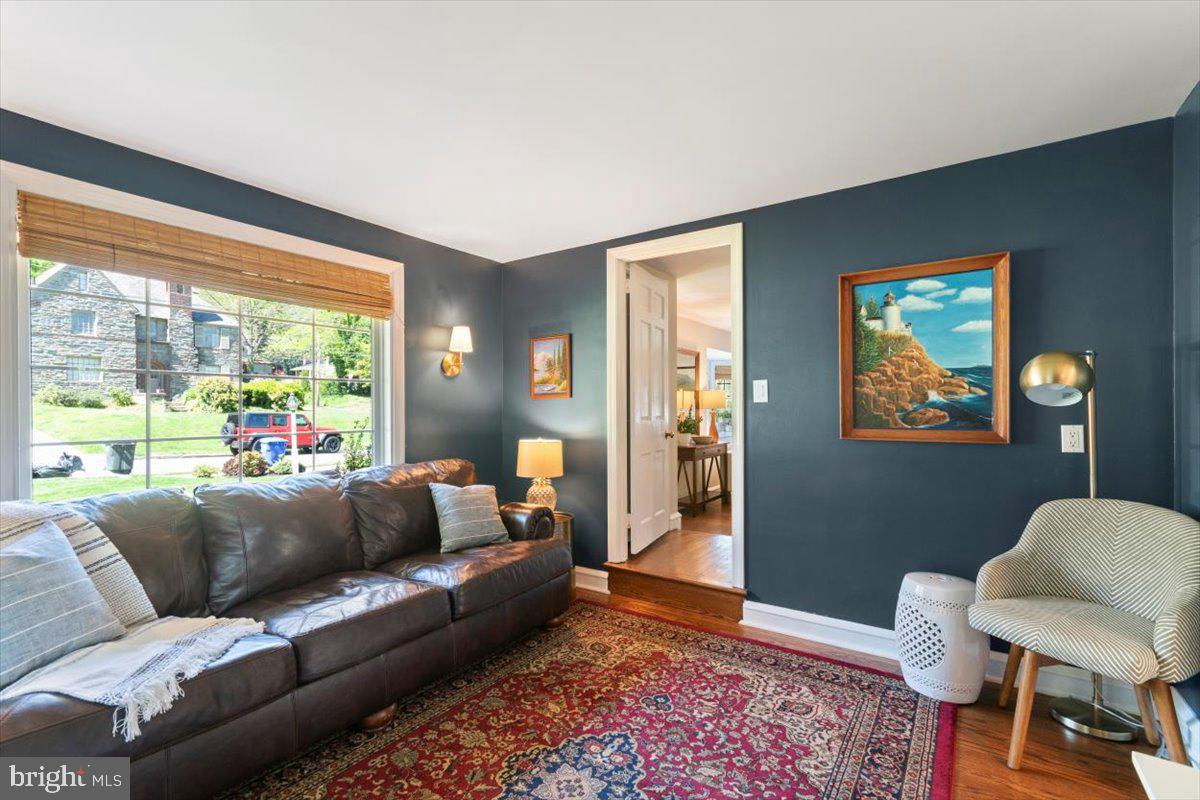 219 Hewett Road Wyncote, PA 19095 - Photo 11 of 39