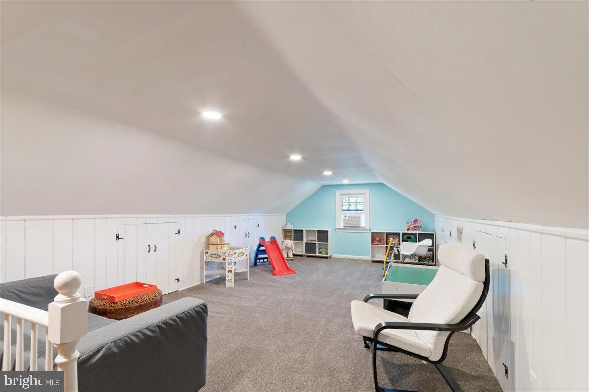 219 Hewett Road Wyncote, PA 19095 - Photo 24 of 39