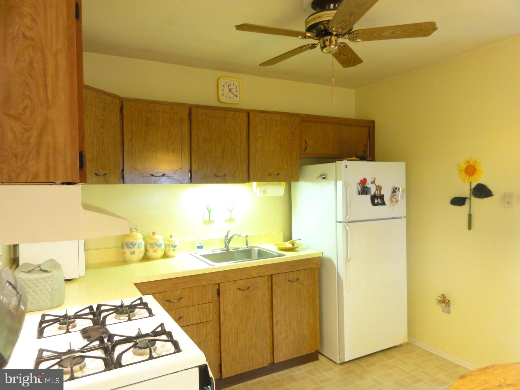 303 Highfalcon Road Reisterstown, MD 21136 - Photo 16 of 26 Kitchen