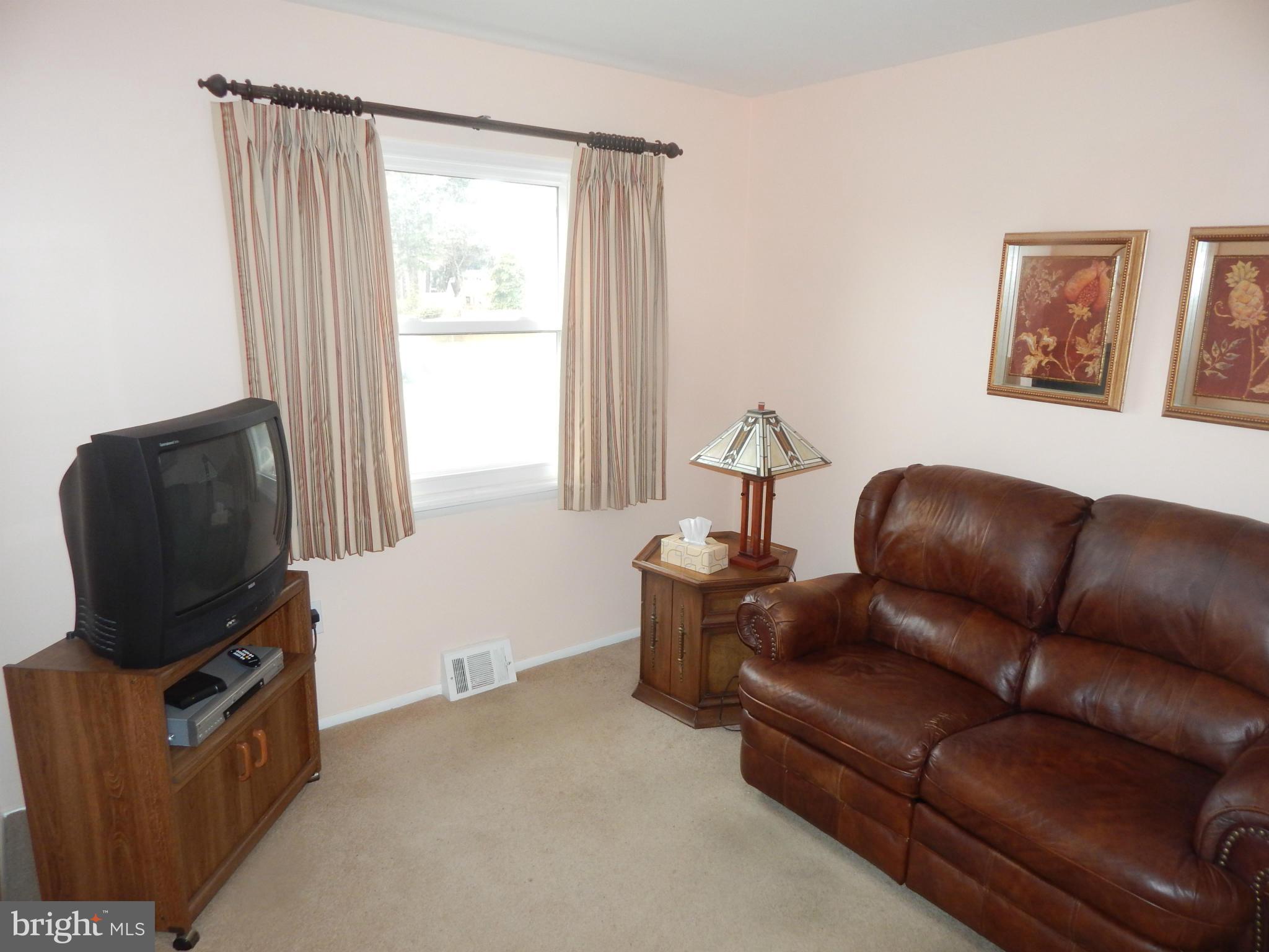 303 Highfalcon Road Reisterstown, MD 21136 - Photo 7 of 26 3rd Bedroom
