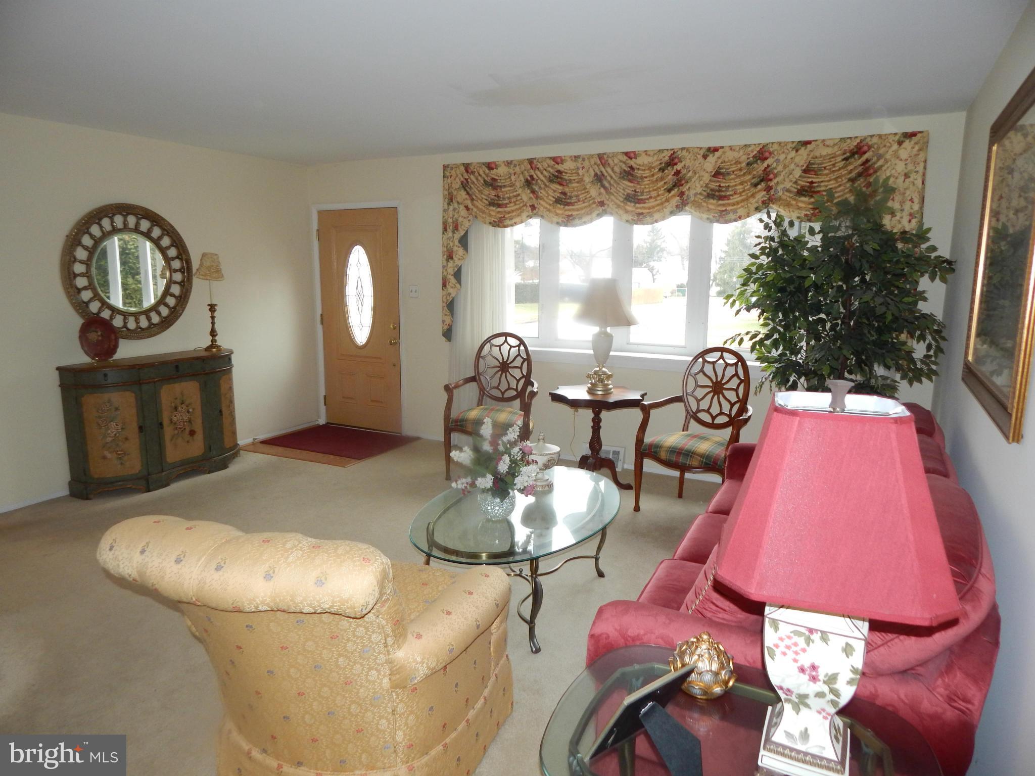 303 Highfalcon Road Reisterstown, MD 21136 - Photo 9 of 26 Living Room