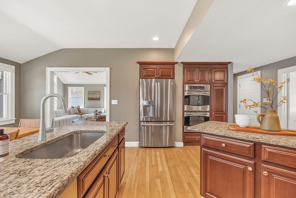 23 Douglas Road Needham, MA 02492 - Photo 10 of 28