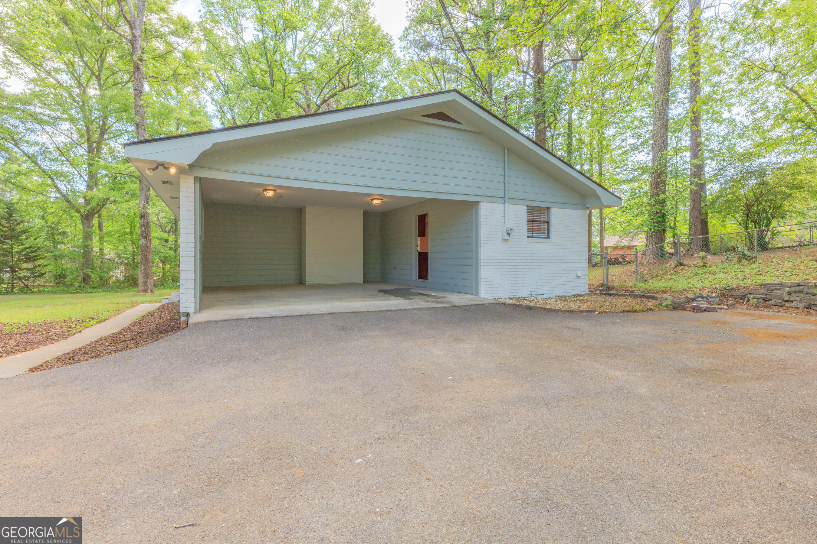 1068 Beaverdale Road Northeast Dalton, GA 30721 - Photo 6 of 27