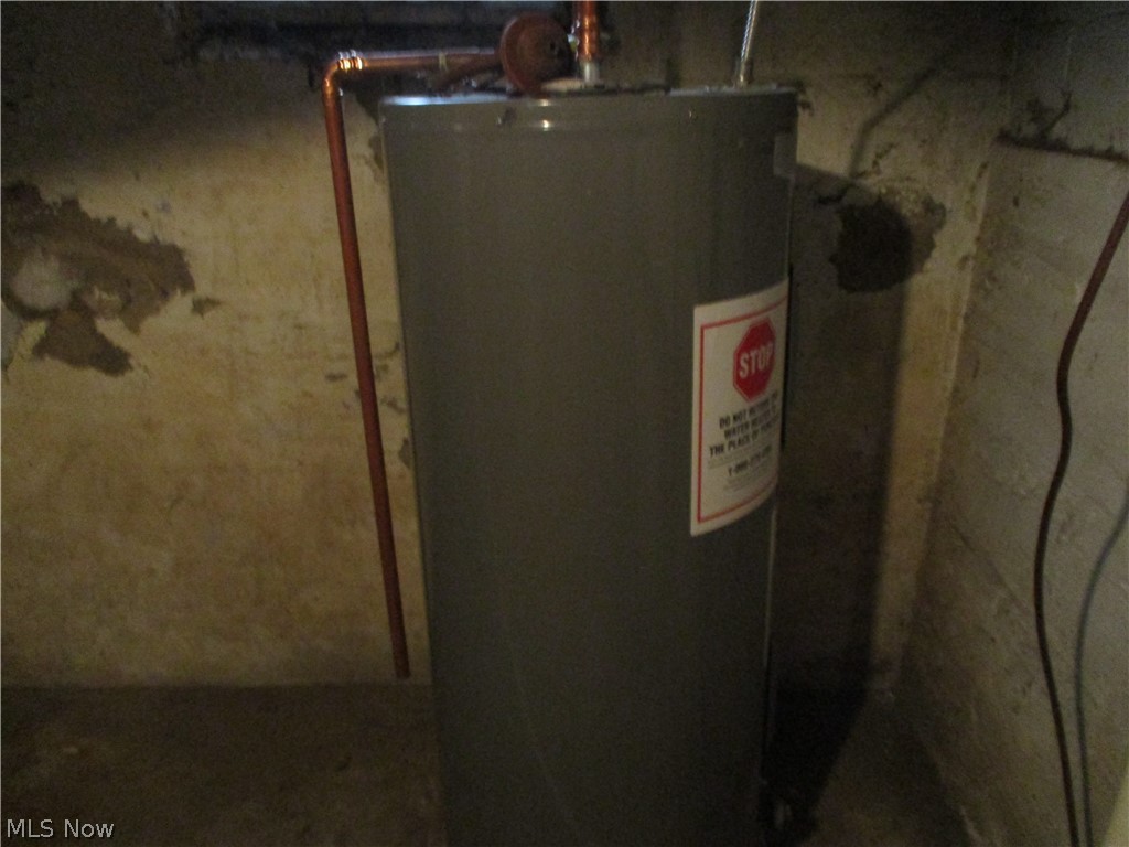 14831 Calaboone Road Doylestown, OH 44230 - Photo 13 of 14 Utilities featuring water heater
