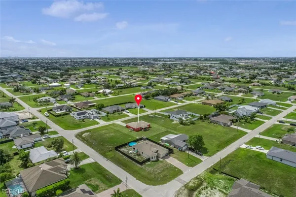 $1,600 | 1228 Northwest 14th Place, Cape Coral, FL 33993