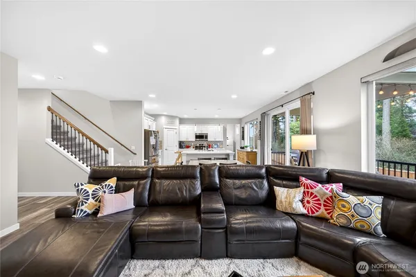 $739,000 | 2210 Southwest Putnam Drive, Oak Harbor, WA 98277