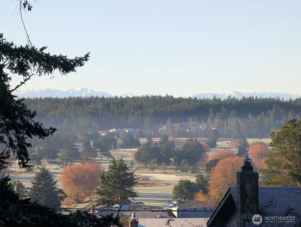 $739,000 | 2210 Southwest Putnam Drive, Oak Harbor, WA 98277