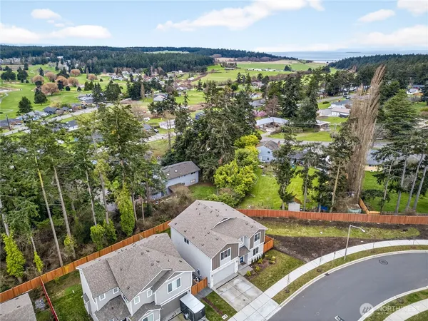 $739,000 | 2210 Southwest Putnam Drive, Oak Harbor, WA 98277