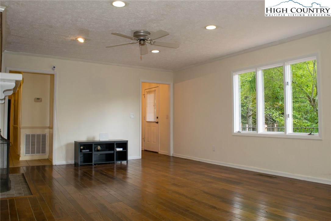 146 Mallard Lane Boone, NC 28607 - Photo 11 of 35 Gallery Image 11