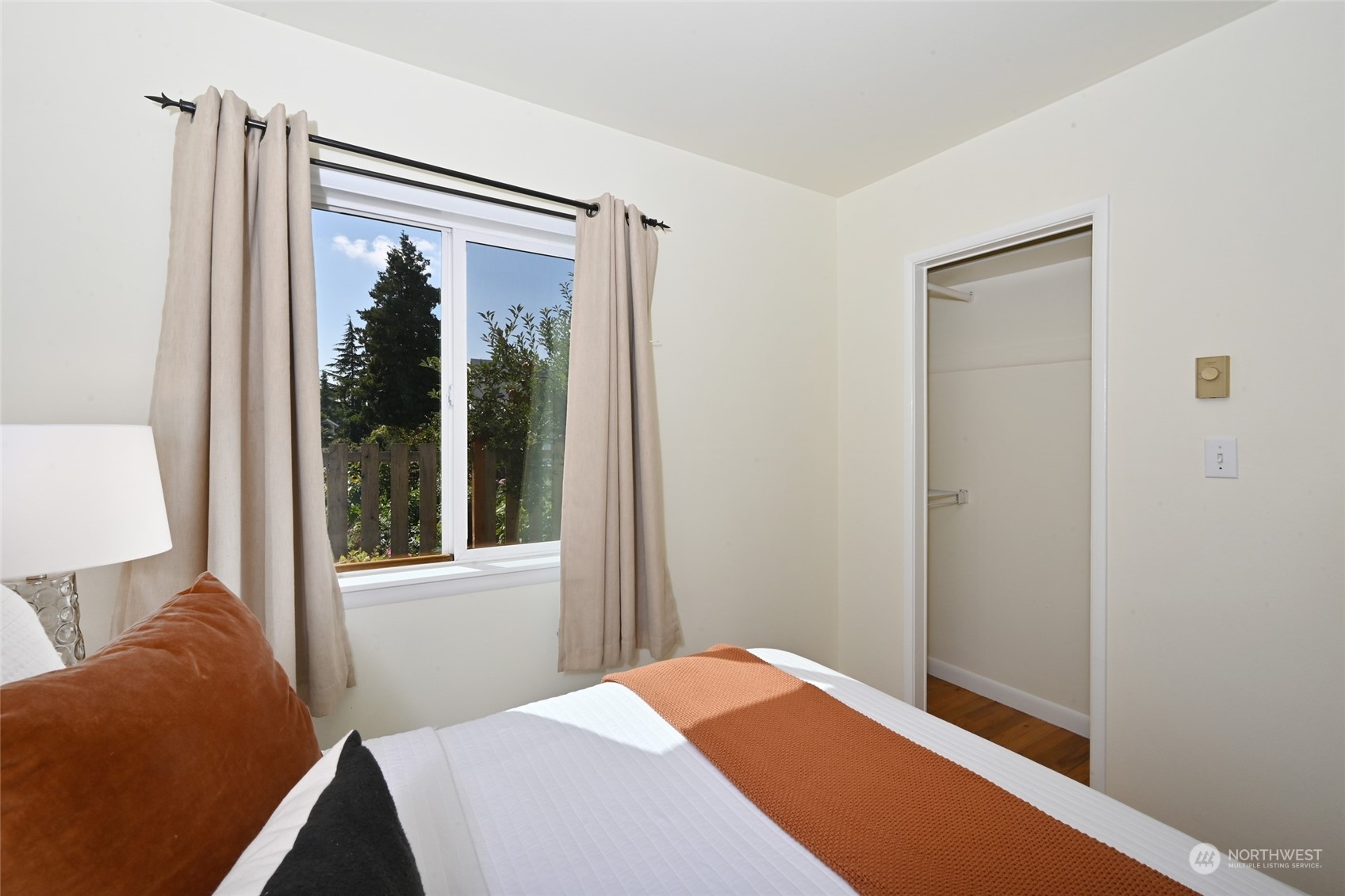 1015 North 40th Street Seattle, WA 98103 - Photo 12 of 20