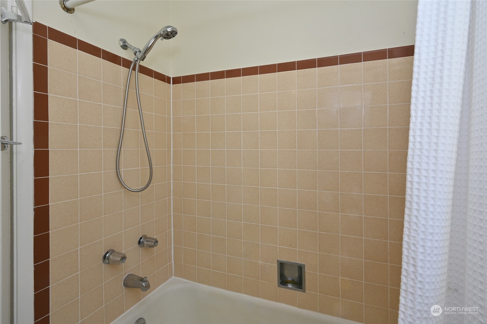 1015 North 40th Street Seattle, WA 98103 - Photo 14 of 20