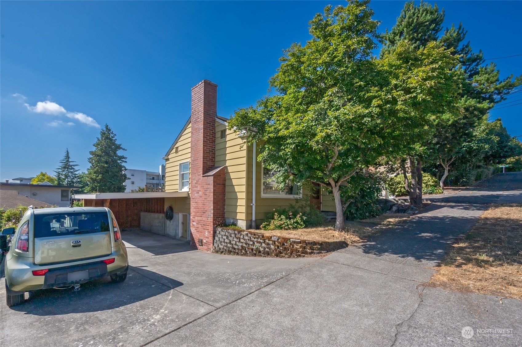 1015 North 40th Street Seattle, WA 98103 - Photo 3 of 20