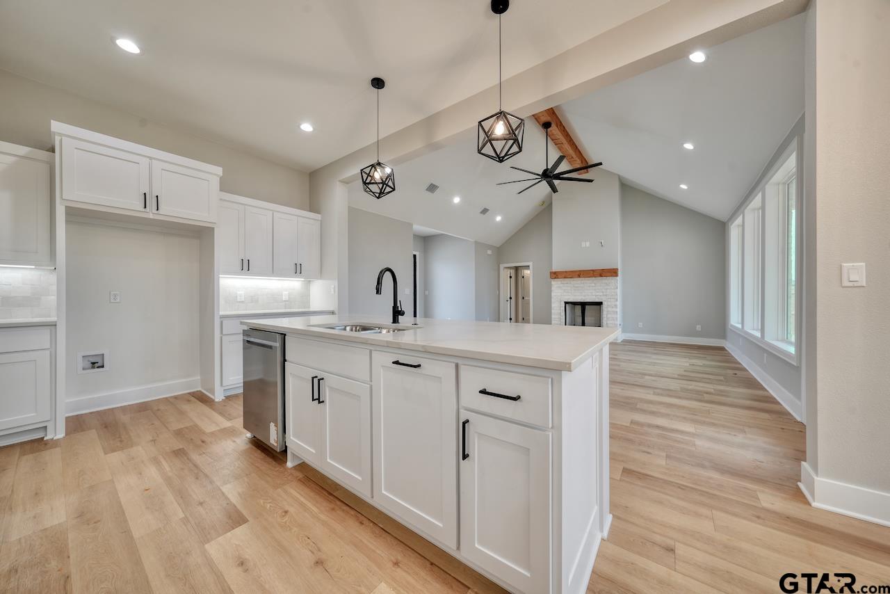 606 Prince Lane Tyler, TX 75704 - Photo 8 of 36